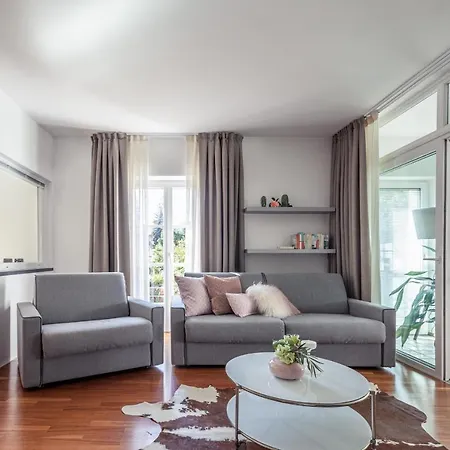 Boutique Hotel Zum Rosenbaum 4* Nalles